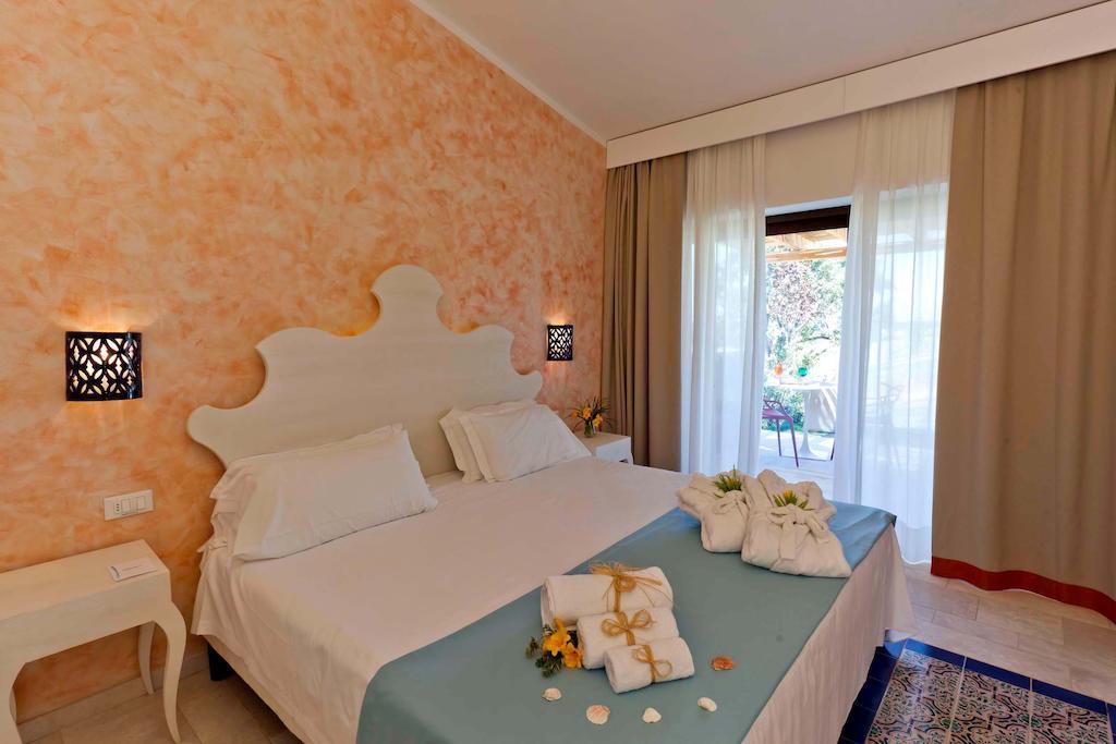 Paradise Resort And Spa Сан Теодоро Екстериор снимка